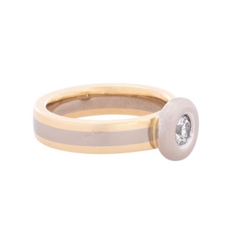 Ring mit Brillant