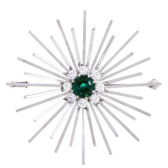 Brosche mit zentralem grünen Turmalin,