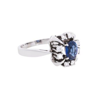 Ring mit Saphir, rechteckiger Kissenschliff,