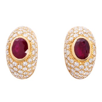 Paar Clip-Ohrstecker mit 2 Rubinen und 132 Brillanten