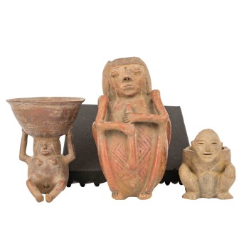 3 Figurengefäße aus Ton. KOLUMBIEN: