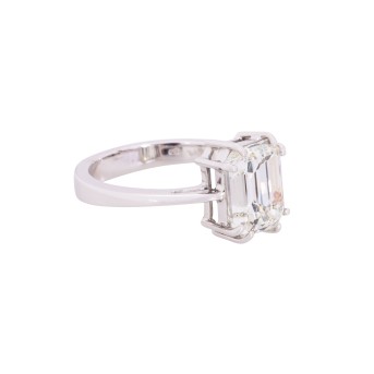 Feiner Solitärring mit Diamant im Smaragdschliff 5,04ct,