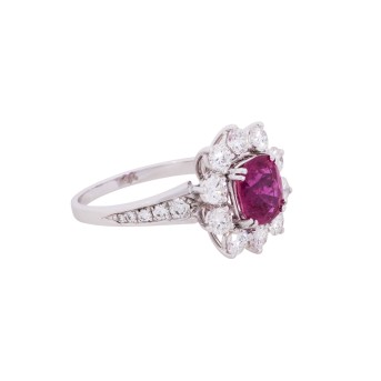 Ring mit feinem Rubin ca. 2,21 ct,