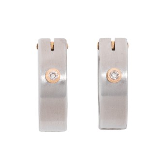 Pair of hoop earrings with 2 octagonal diamonds,