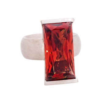 Designer-Ring mit synthetischem orangerotbraunem Stein,