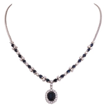 Necklace with 17 sapphires,