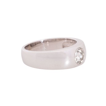 Band ring with old-cut diamond 