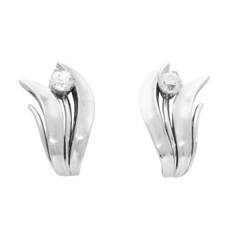 Pair of clip earrings with 2 old-cut diamonds