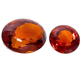 Zwei ungefasste Madeira Citrine,