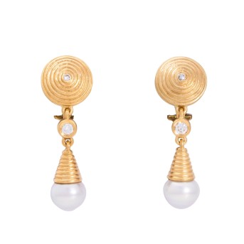 Ohrringe mit Südseeperlen, 2 Brillanten zus. ca. 0,4 ct,