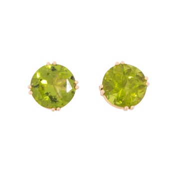 Pair of stud earrings with peridot 