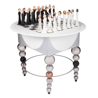 BADER, VERONIKA (Rottweil 1963-2018) Schachspiel 'Im globalen Machtkampf', 2016,