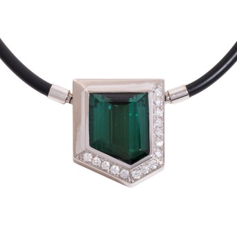Anhänger mit feinem tannengrünem Turmalin und Brillanten