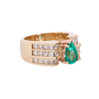 Ring mit Smaragd und Diamanten,