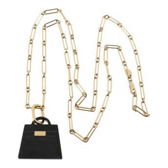 HERMÈS necklace 'AMULETTE KELLY'.