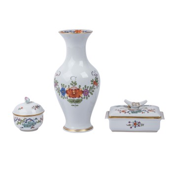 MEISSEN MEISSEN 3 Zierobjekte 'Indische Blumen- und Astmalerei', 20. Jh.