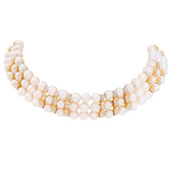 Choker 3-reihig aus Akoyaperlen mit Diamanten zus. ca. 3,3 ct,