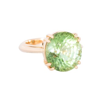 Ring with fine green tourmaline 11.70 ct (eng.),