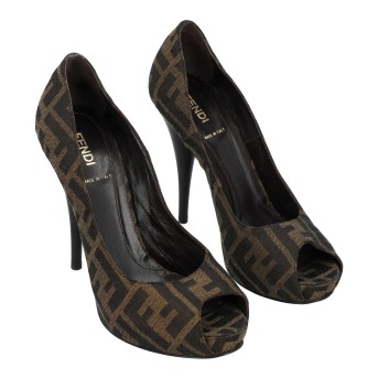FENDI pumps, size 37.