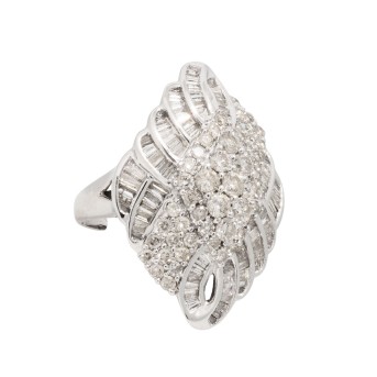 Ring mit 133 Diamanten zus. 4,80 ct (grav.),