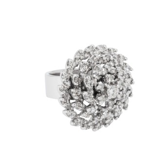 Ring mit Brillant ca. 0,15 ct und 48 Achtkantdiamanten