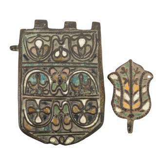 2 Schmuckteile aus Bronze. OSMANISCH: