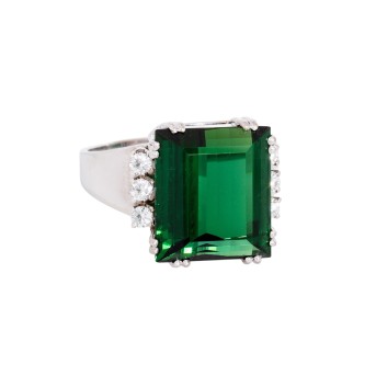 Ring with green tourmaline 