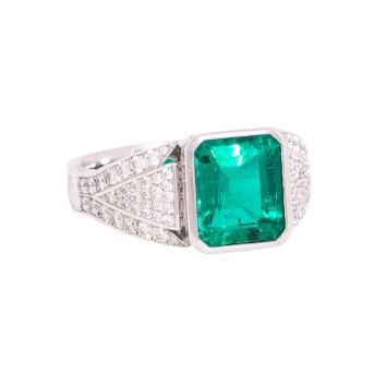 Ring mit kolumbianischem Smaragd 3,30 ct
