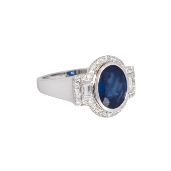 Ring mit Saphir 2,45 ct, und Diamanten