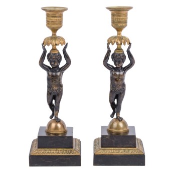 ZWEI LEUCHTER IM LOUIS XVI-STIL