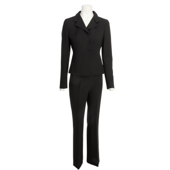 AKRIS suit, size 36/38.