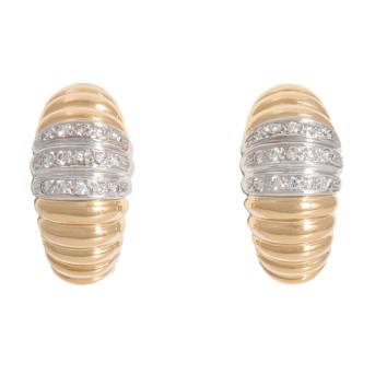 Pair of stud earrings with 30 brilliant-cut diamonds totaling 0.28 ct (eng.),