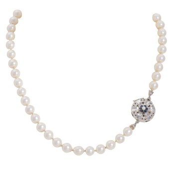 Cultured pearl necklace,