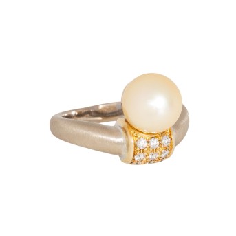 Ring mit Akoyaperle und Brillanten zus. ca. 0,15 ct,