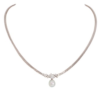 Collier mit Brillanten zus. ca. 1 ct und feinem Perltropfen,