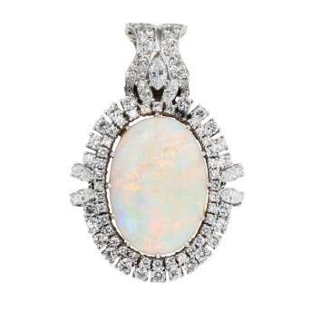 Anhänger mit Edelopal,