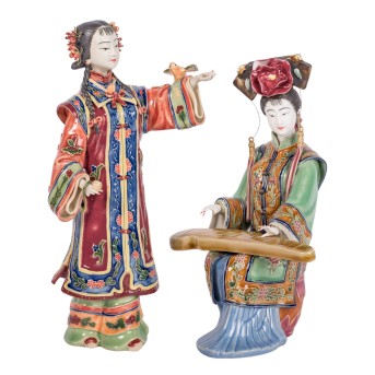 2 porcelain figurines. NORTH CHINA, 20th century,