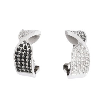 Ohrringe mit schwarzen und farblosen Brillanten