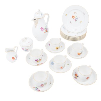 KPM Kaffeeservice f. 6 Personen 'Neuosier mit Blumenmalerei', 20. Jh.