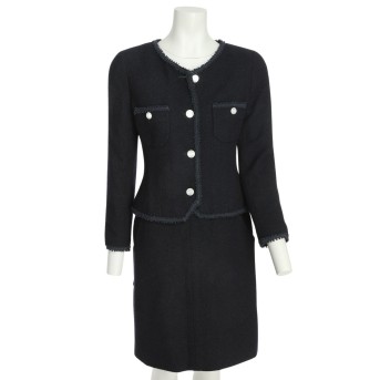 CHANEL BOUTIQUE VINTAGE costume, size 38, coll: Spring 1997.