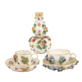 MEISSEN 3 showcase objects, 1st choice, before 1924.