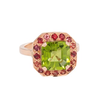 Ring mit feinem Peridot