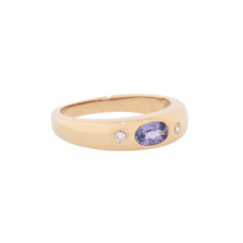 Band ring with tanzanite and 2 diamonds