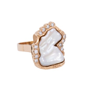 Ring mit Süßwasserzuchtperle und 12 Brillanten