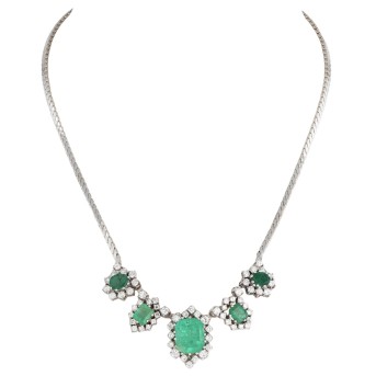 Collier mit 5 Smaragden und Brillanten zus. ca. 5 ct,
