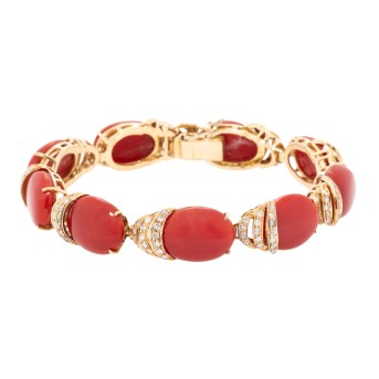 Armband mit 9 feinen Moro-Edelkorallen und 159 Brillanten