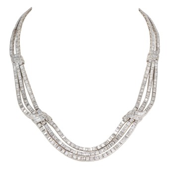 Collier ausgefasst mit Diamantbaguettes zus. ca. 30 ct,