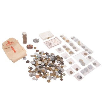Mixed lot with coins and medals from all over the world,