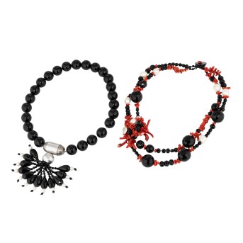 Konvolut aus 2 Colliers,