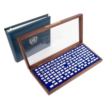 'Die offiziellen Flaggen der vereinten Nationen' als Miniatur aus Silber,